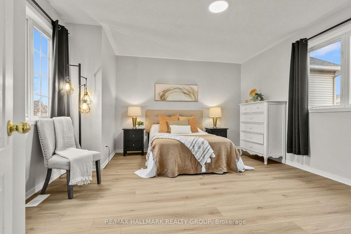 Photo 20 at 18 Irish Rose Crescent, Nepean (Longfields), Ottawa