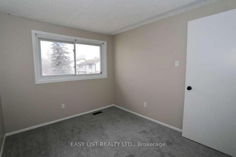 Photo 10 at 71 - 24 Baneberry Crescent, Glencairn/Hazeldean, Kanata