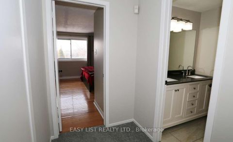 Photo 13 at 71 - 24 Baneberry Crescent, Glencairn/Hazeldean, Kanata