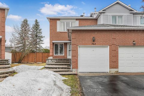Photo 1 at 763 Clearcrest Crescent, Fallingbrook/Ridgemount, Orleans