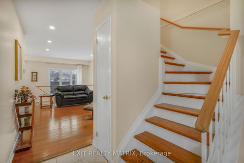 Photo 5 at 763 Clearcrest Crescent, Fallingbrook/Ridgemount, Orleans