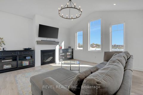 Photo 10 at 1022 Showman Street, Richmond, Stittsville