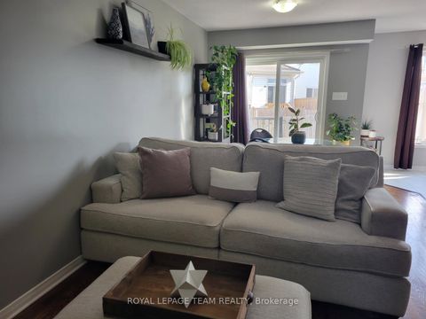 Photo 10 at 353 Brigitta Street, Emerald Meadows/Trailwest, Kanata