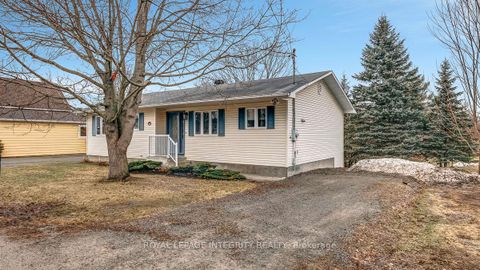 Photo 1 at 419 Brock Street E, Merrickville