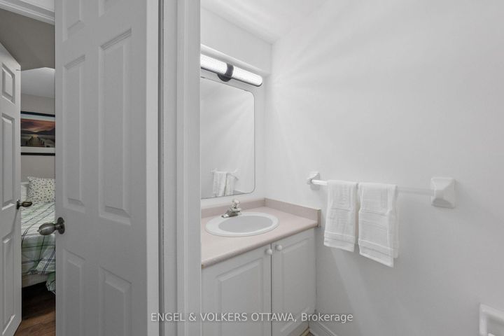 Photo 31 at 16 Mayford Avenue, Nepean (Barrhaven East), Ottawa