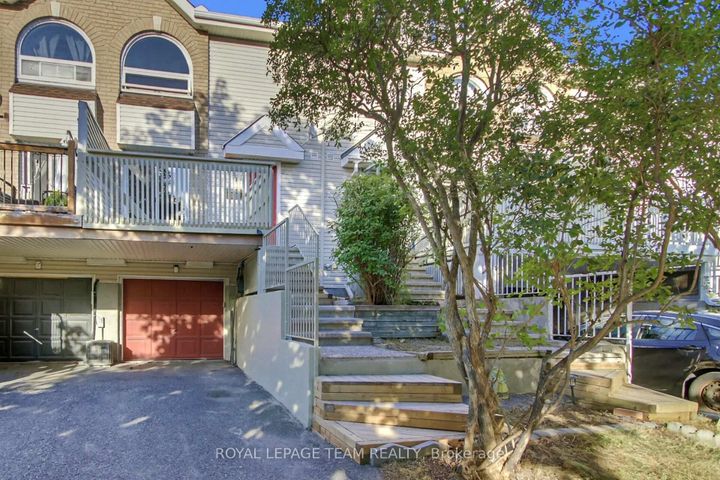 Photo 1 at 89 Thornbury Crescent, Nepean (Centrepointe), Ottawa
