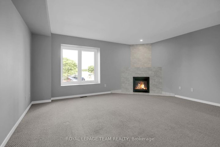 Photo 3 at 89 Thornbury Crescent, Nepean (Centrepointe), Ottawa