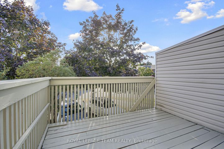 Photo 9 at 89 Thornbury Crescent, Nepean (Centrepointe), Ottawa
