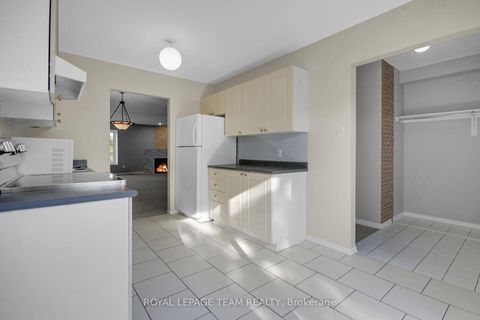 Photo 12 at 89 Thornbury Crescent, Nepean (Centrepointe), Ottawa
