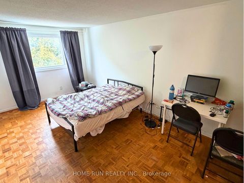 Photo 11 at 166 WITHROW Avenue, Nepean (Meadowlands/St. Claire Gardens), Ottawa