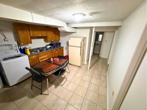 Photo 17 at 166 WITHROW Avenue, Nepean (Meadowlands/St. Claire Gardens), Ottawa