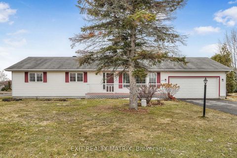 Photo 1 at 6454 Waterbury Lane, North Gower, Manotick