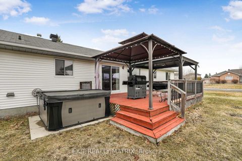 Photo 27 at 6454 Waterbury Lane, North Gower, Manotick