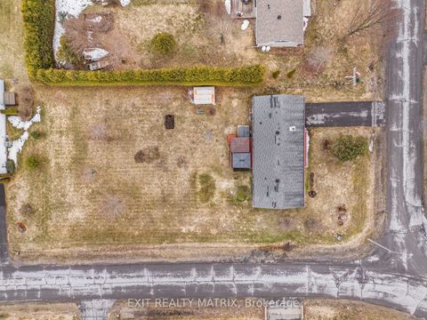 Photo 31 at 6454 Waterbury Lane, North Gower, Manotick