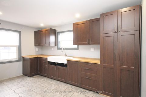 Photo 7 at 74 McGonigal Street W, Arnprior