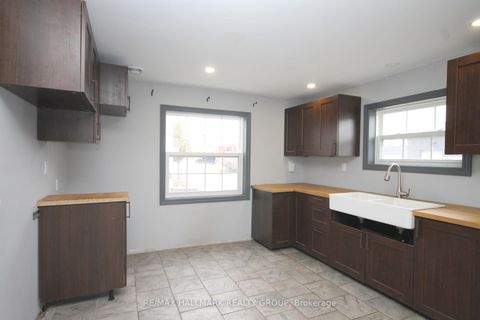 Photo 8 at 74 McGonigal Street W, Arnprior