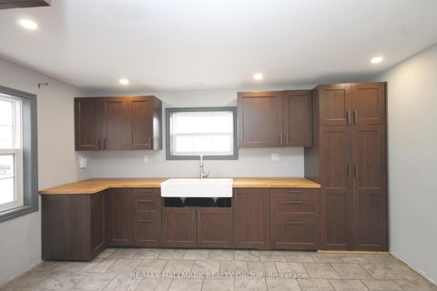 Photo 9 at 74 McGonigal Street W, Arnprior