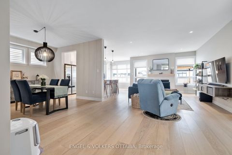 Photo 4 at 176 Balikun Heights, Emerald Meadows/Trailwest, Kanata