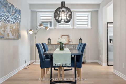 Photo 7 at 176 Balikun Heights, Emerald Meadows/Trailwest, Kanata