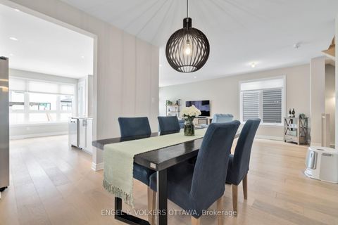 Photo 9 at 176 Balikun Heights, Emerald Meadows/Trailwest, Kanata