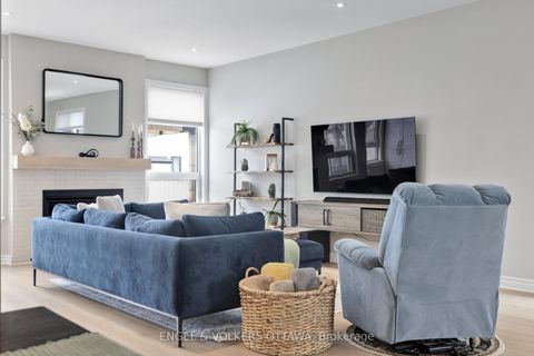 Photo 11 at 176 Balikun Heights, Emerald Meadows/Trailwest, Kanata