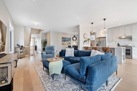 Photo 13 at 176 Balikun Heights, Emerald Meadows/Trailwest, Kanata