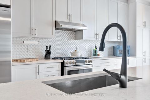 Photo 20 at 176 Balikun Heights, Emerald Meadows/Trailwest, Kanata