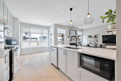 Photo 23 at 176 Balikun Heights, Emerald Meadows/Trailwest, Kanata