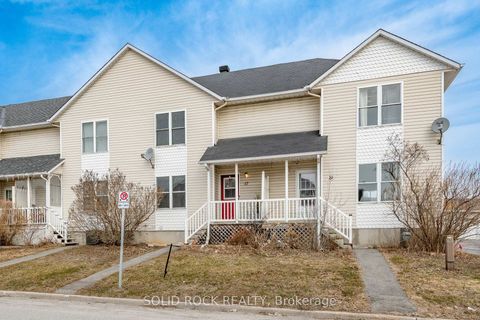 Photo 1 at 17 JOHNSTON Street, Carleton Place