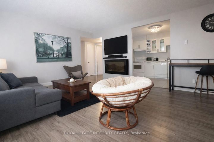 Photo 5 at 2505 - 900 Dynes Road N, Nepean (Carleton Square), Ottawa