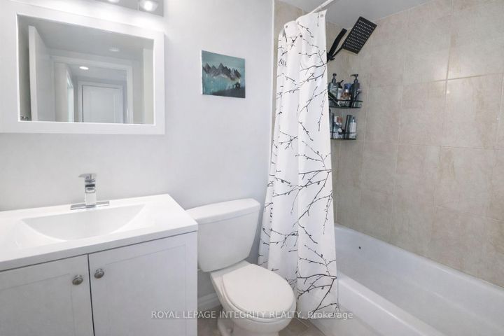 Photo 10 at 2505 - 900 Dynes Road N, Nepean (Carleton Square), Ottawa