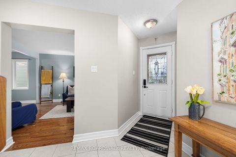 Photo 3 at 1981 Orchardview Avenue, Fallingbrook/Gardenway South, Orleans