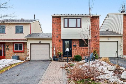Photo 1 at 43 Whelan Drive, Nepean (Pheasant Run), Ottawa