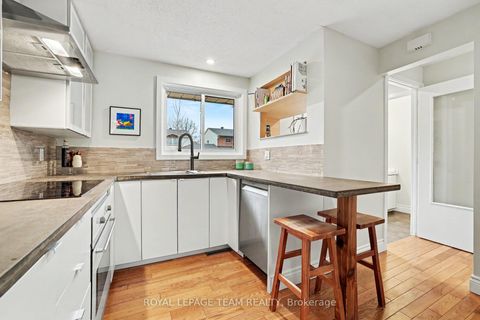 Photo 6 at 43 Whelan Drive, Nepean (Pheasant Run), Ottawa