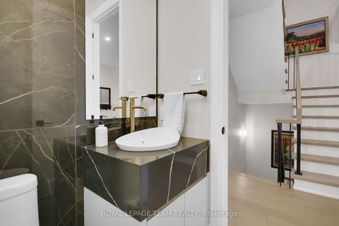 Photo 6 at 62 Rossland Avenue, Nepean (Meadowlands/St. Claire Gardens), Ottawa