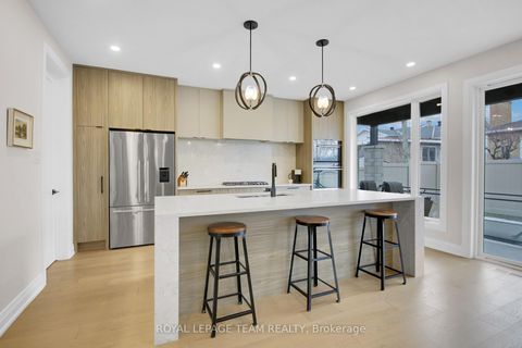 Photo 12 at 62 Rossland Avenue, Nepean (Meadowlands/St. Claire Gardens), Ottawa