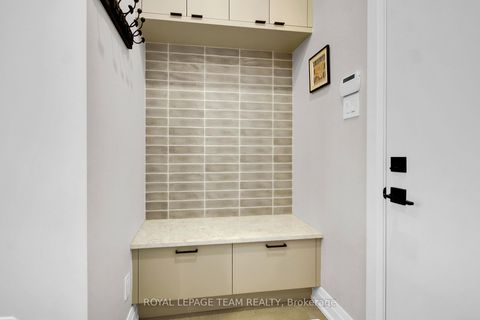 Photo 15 at 62 Rossland Avenue, Nepean (Meadowlands/St. Claire Gardens), Ottawa