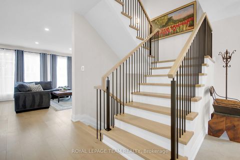 Photo 16 at 62 Rossland Avenue, Nepean (Meadowlands/St. Claire Gardens), Ottawa