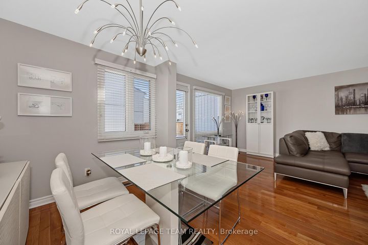 Photo 9 at C - 18 Benlea Drive, Nepean (Tanglewood), Ottawa