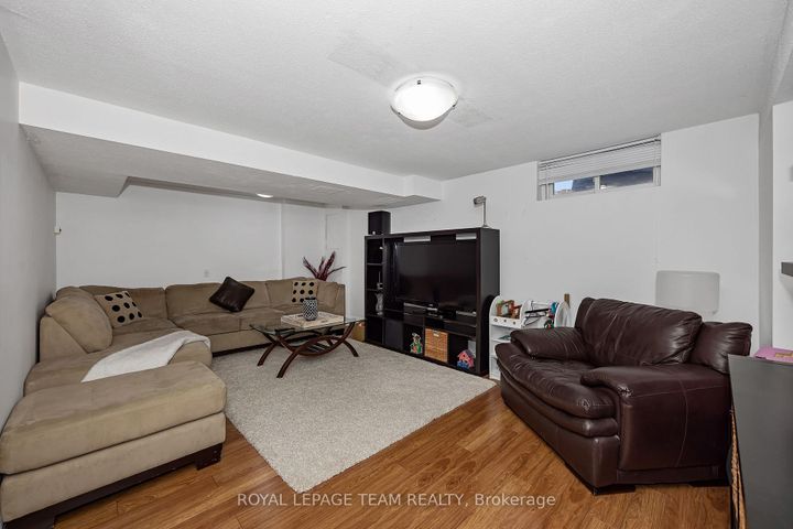 Photo 28 at C - 18 Benlea Drive, Nepean (Tanglewood), Ottawa