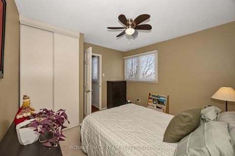 Photo 19 at C - 18 Benlea Drive, Nepean (Tanglewood), Ottawa