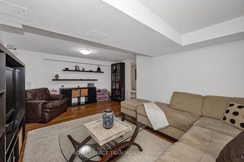 Photo 29 at C - 18 Benlea Drive, Nepean (Tanglewood), Ottawa