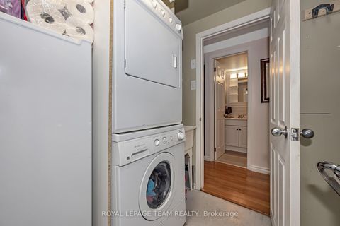 Photo 32 at C - 18 Benlea Drive, Nepean (Tanglewood), Ottawa