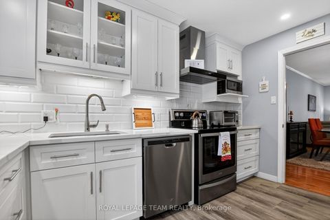 Photo 19 at 20 RIVER OAKS Court, Stittsville (Central), Stittsville