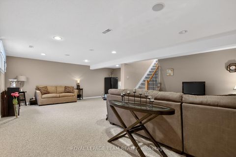 Photo 42 at 20 RIVER OAKS Court, Stittsville (Central), Stittsville