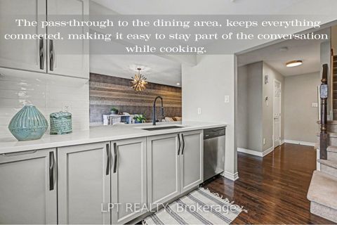 Photo 6 at 607 Meadowcreek Circle, Emerald Meadows/Trailwest, Kanata