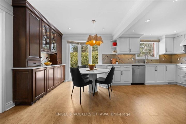 Photo 10 at 33 Okanagan Drive, Nepean (Bruce Farm/Graham Park/Qualicum/Bellands), Ottawa