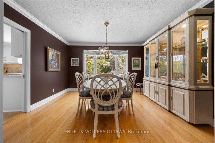 Photo 16 at 33 Okanagan Drive, Nepean (Bruce Farm/Graham Park/Qualicum/Bellands), Ottawa