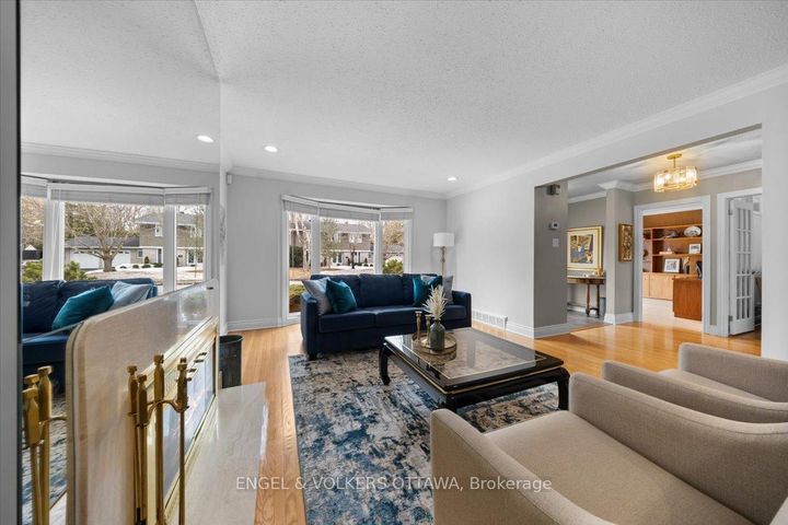 Photo 18 at 33 Okanagan Drive, Nepean (Bruce Farm/Graham Park/Qualicum/Bellands), Ottawa