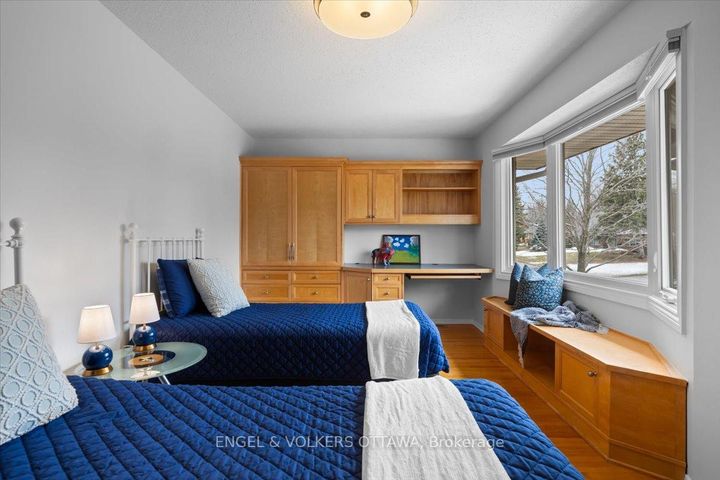 Photo 31 at 33 Okanagan Drive, Nepean (Bruce Farm/Graham Park/Qualicum/Bellands), Ottawa